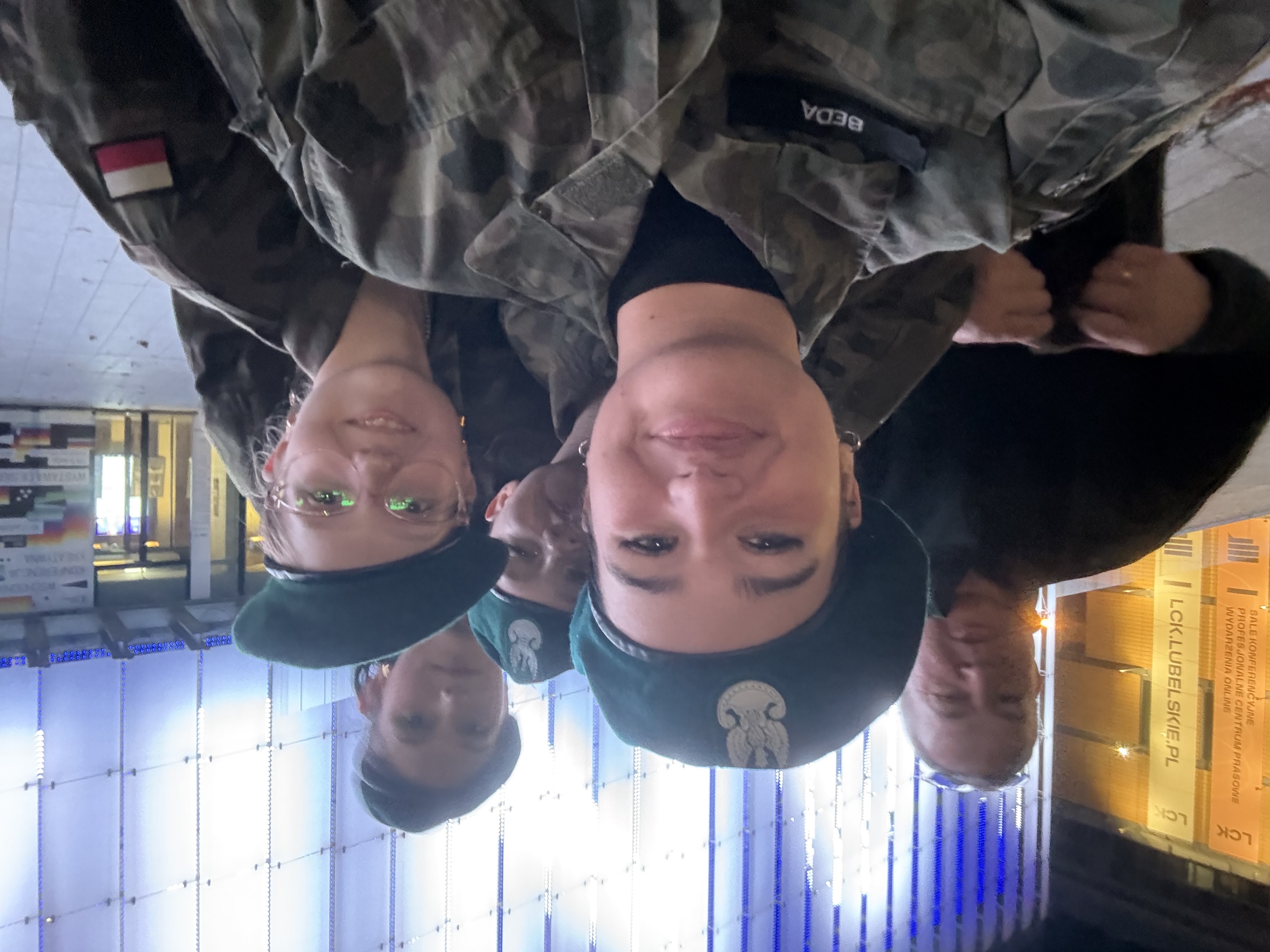 Kadetki - Uczennice klasy policyjnej pod opieką nauczyciela - Pana insp. w st. spocz. Sławomira Góździa