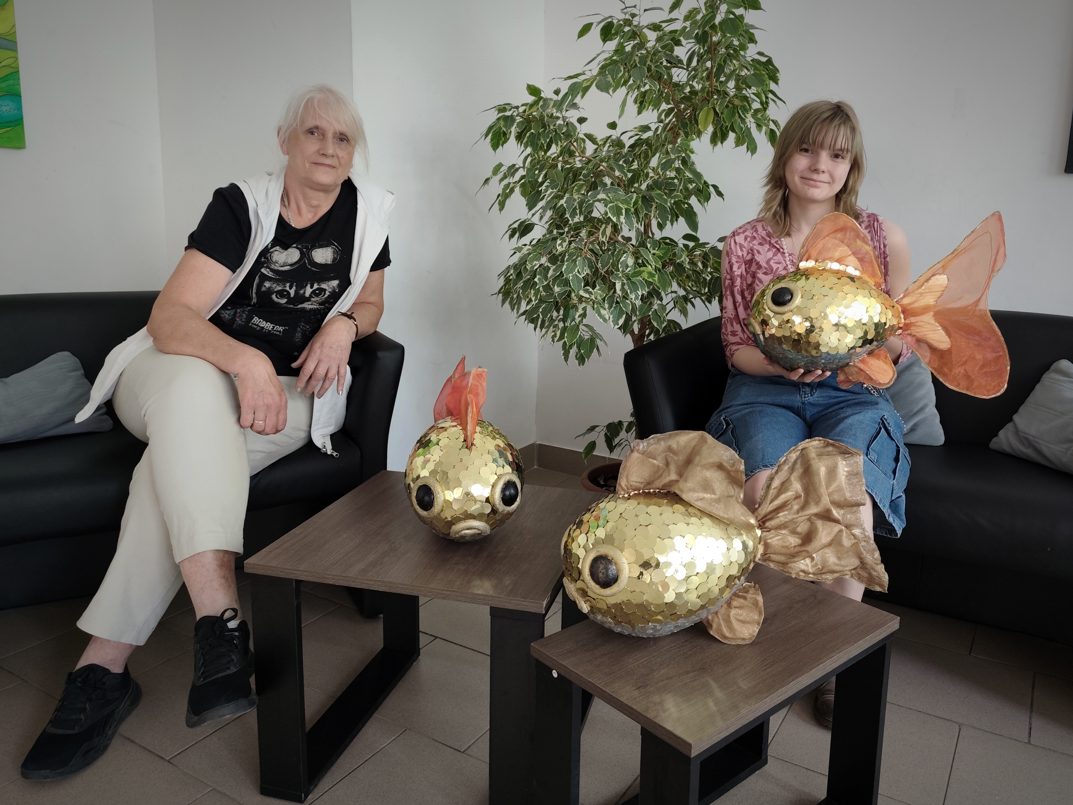 Pani Ewa Sawka-Kunach z uczennicą klasy 3TR