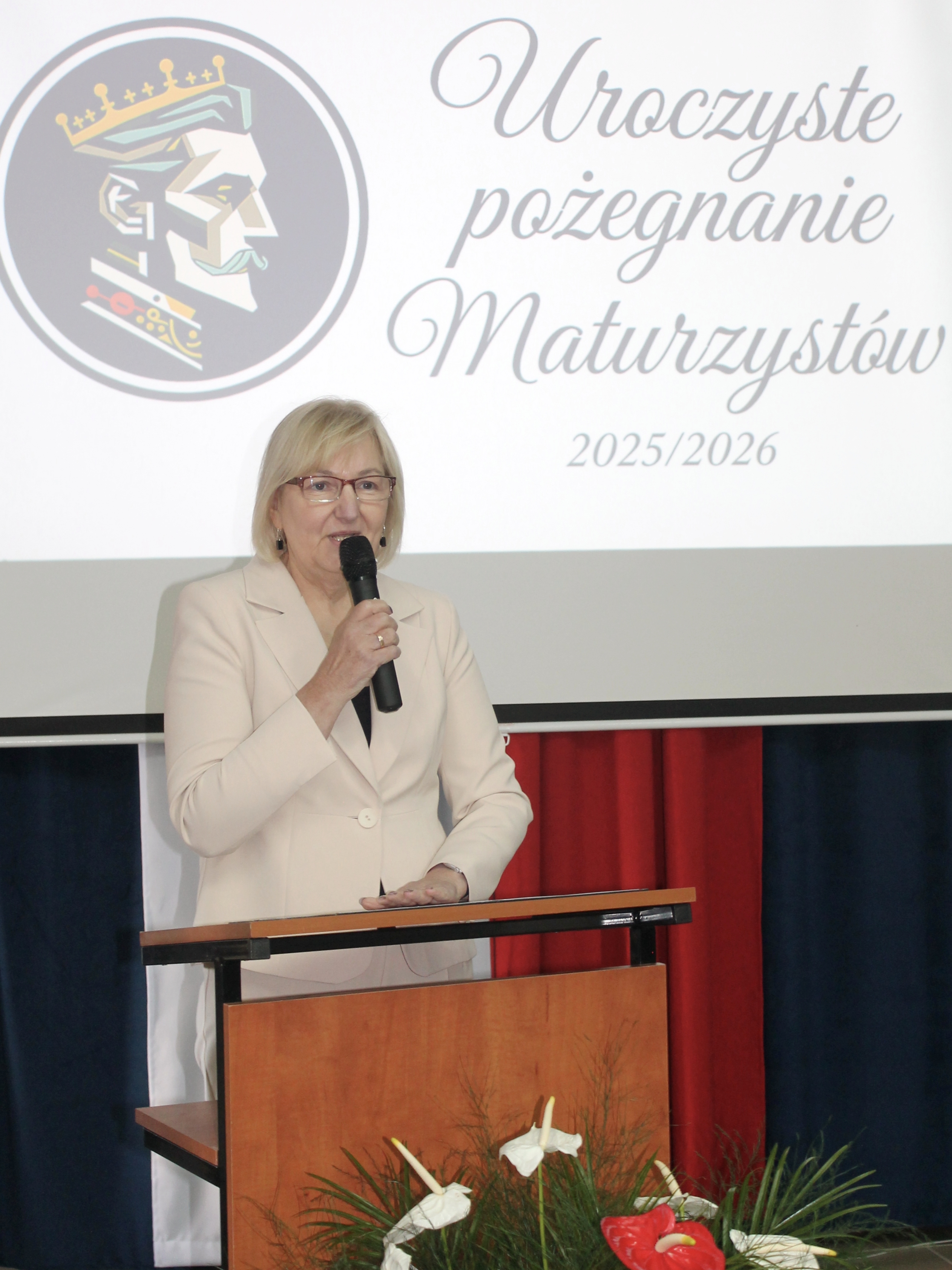 Pani Dyrektor Jolanta Jarawka podczas przemówienia