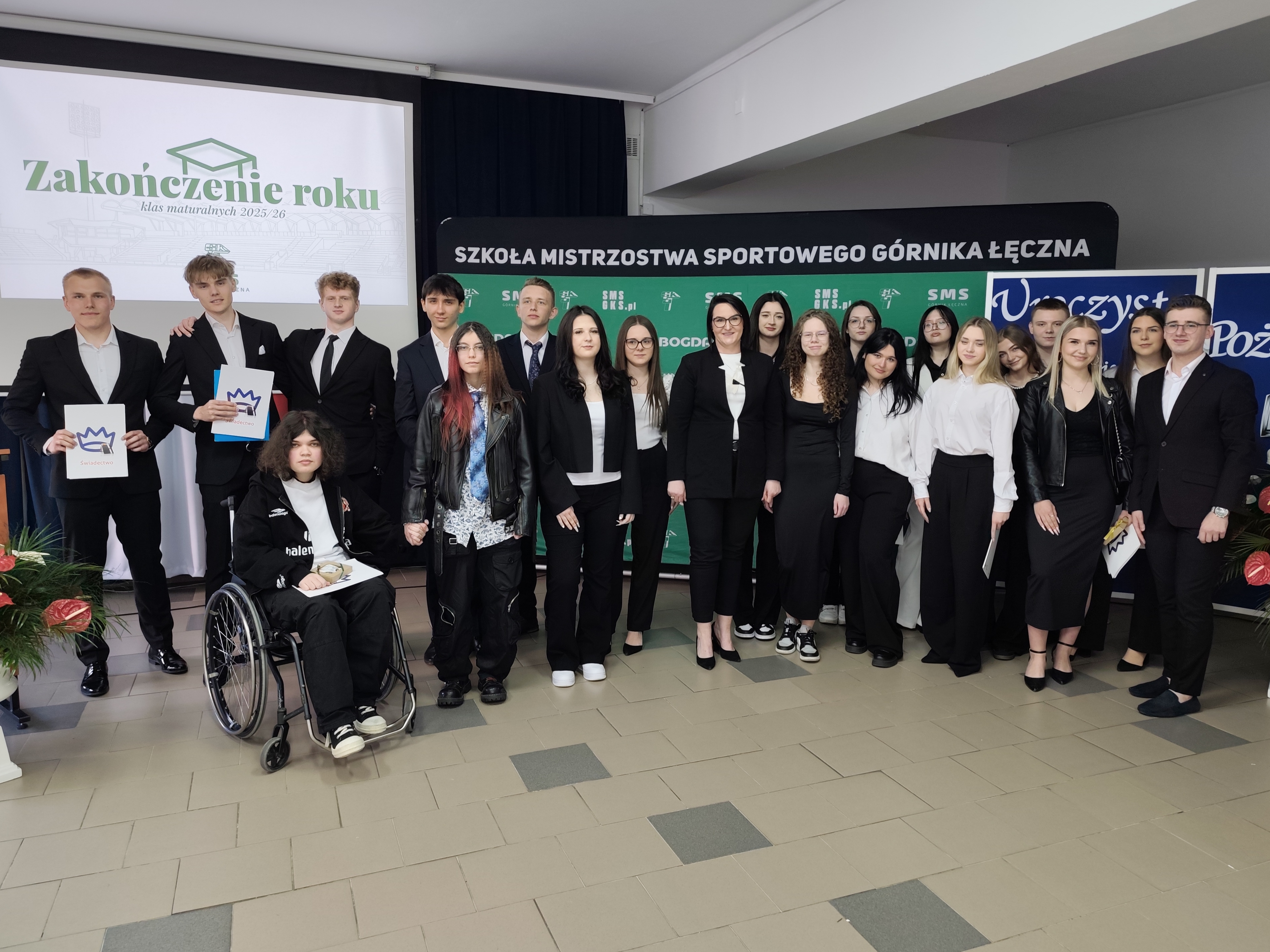 Klasa IV A LO z Wychowawcą - Panią Anną Grochowską